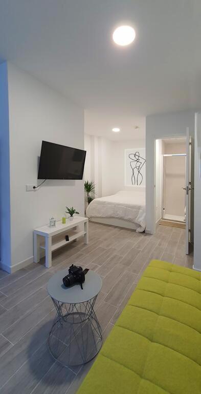 Apartamento De 2020 A Estrenar En Pleno Centro1B Algeciras Exterior foto