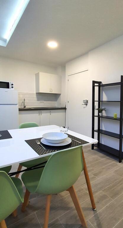 Apartamento De 2020 A Estrenar En Pleno Centro1B Algeciras Exterior foto